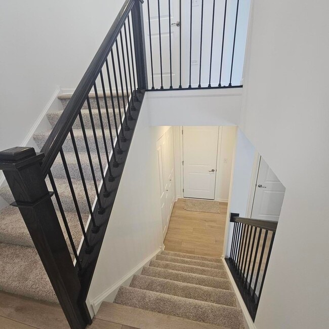 Photo - 233 Settlers Pl