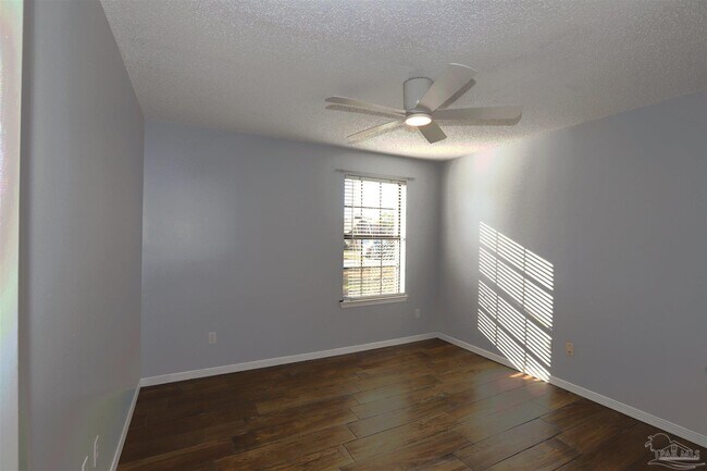 Photo - 648 Green Pine Dr