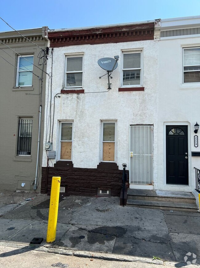 Building Photo - Adorable street in Kensington/Port Richman Rental