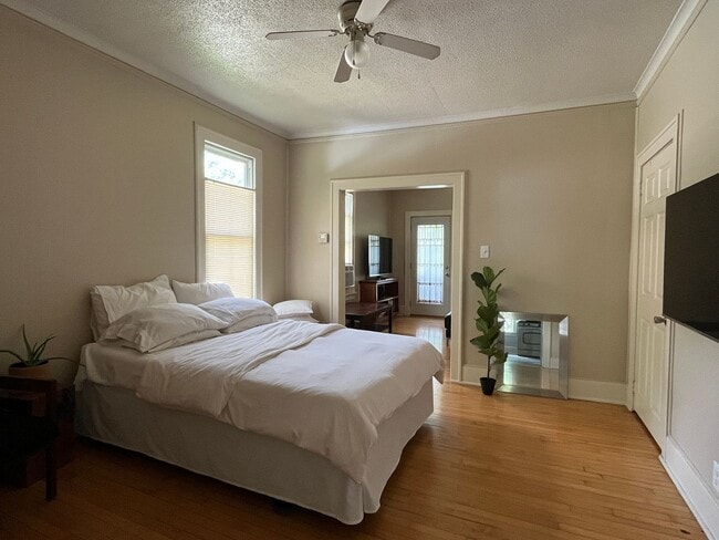Photo - Charming, Sweet Home For Rent!