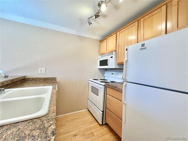 Building Photo - 1125 N Washington St Unit 502