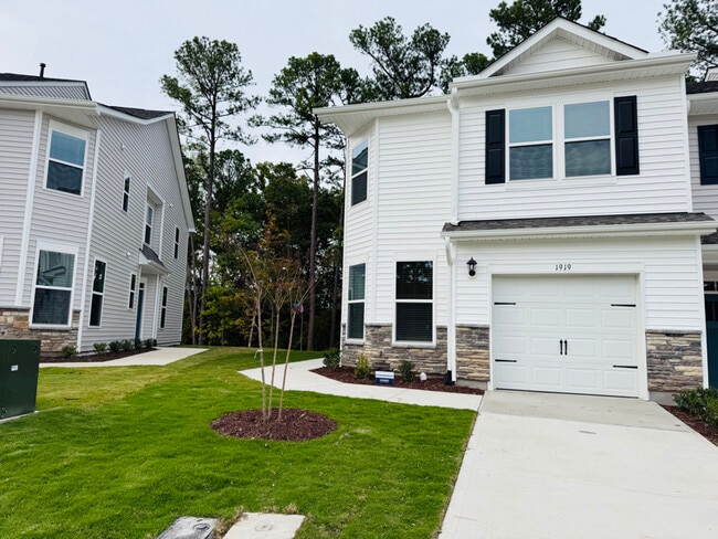 Photo - 1919 Hinesley Dr