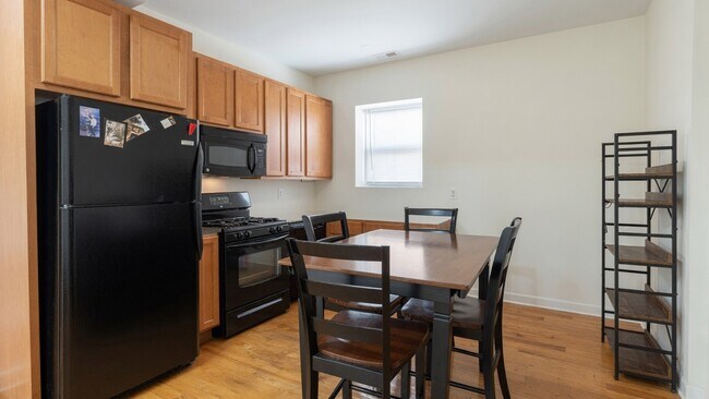 3354 W Wilson Ave Unit 2S