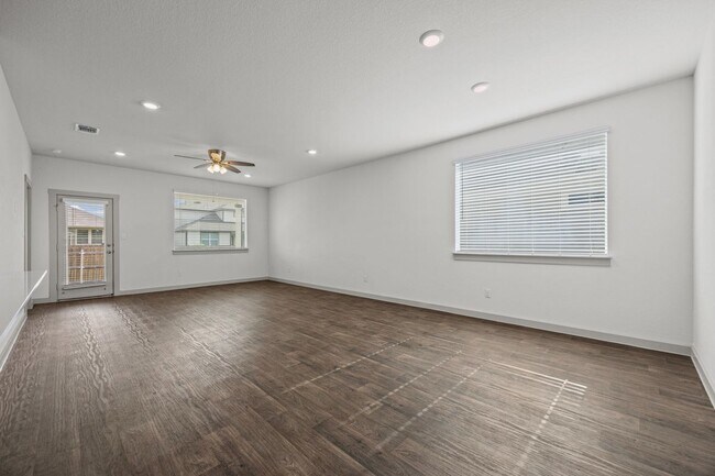 Photo - 231 Lavaca River Ln