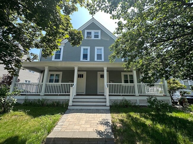 Building Photo - 109 Magoun Ave Unit 1 Rental