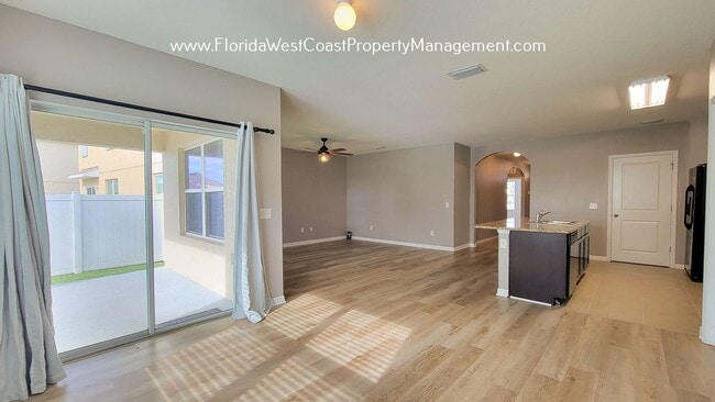 Photo - LOVELY 3 BEDROOM/2 BATH HOME WITH FENCED YARD! WILLOW WALK- PALMETTO!!!