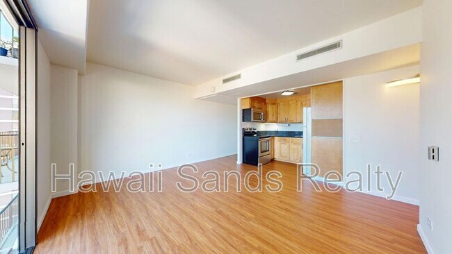 Photo - 225 Queen St