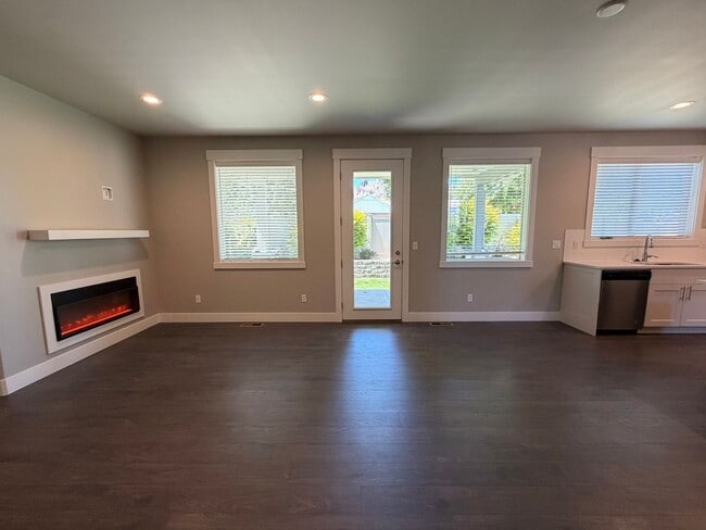 Photo - 1716 Unit B