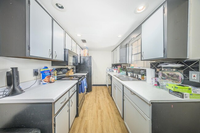 Photo - 1520 Pullen Rd