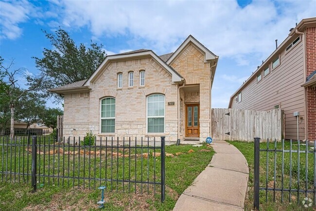 Building Photo - 7407 Golden Star Dr Rental