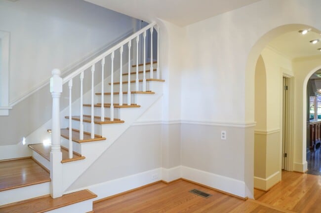 Photo - Dream Home in the Southwest Hills! Your Pa...