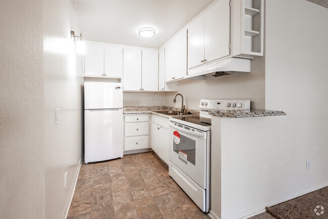 Studio - Kitchen