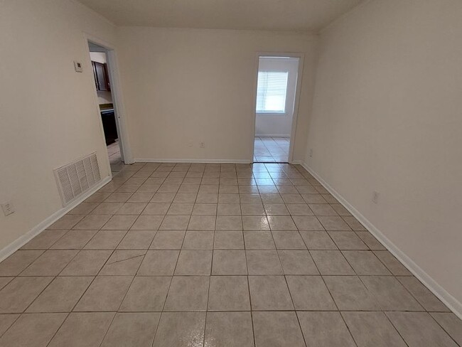 Photo - 722 Carter Dr