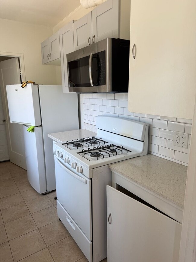 Photo - 619 Jordan Ave Unidad J0619