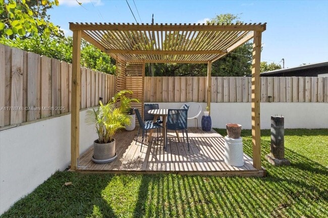 Photo - 234 NW 45th St Casa