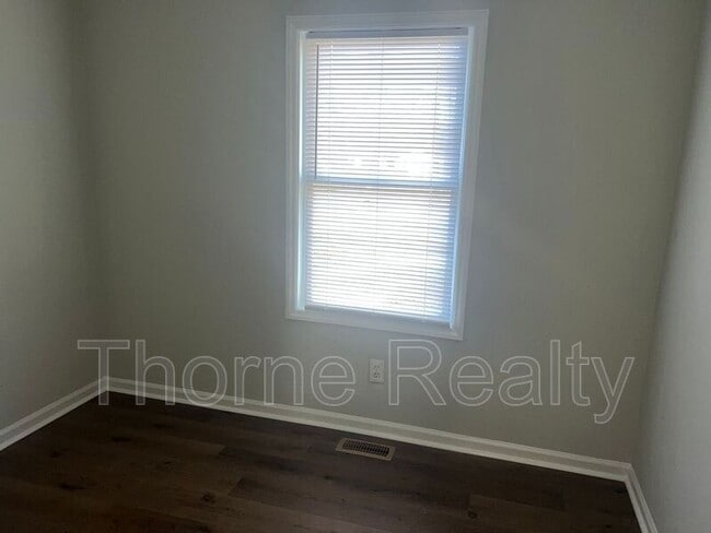 Photo - 1704 Charter Dr