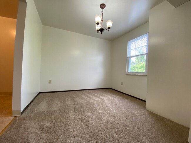 Photo - Wonderful 2BR at The Bellwood Manor! Central A/C & MORE! - Call Today for a Tour! Unidad 704