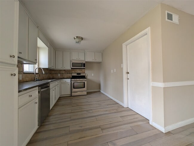 Photo - 515 Broad Ripple Dr