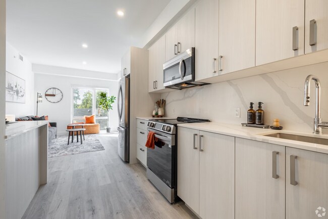 Photo - The Landing on Main Unité 412