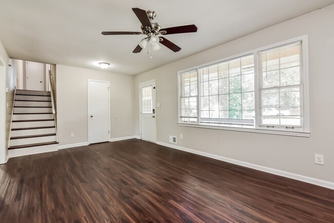 4232 Newcomb Rd