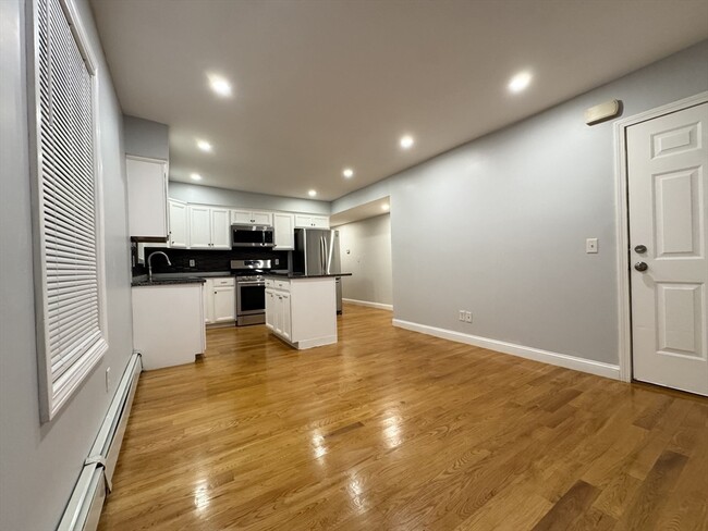 Photo - 347 Water St Unidad 1