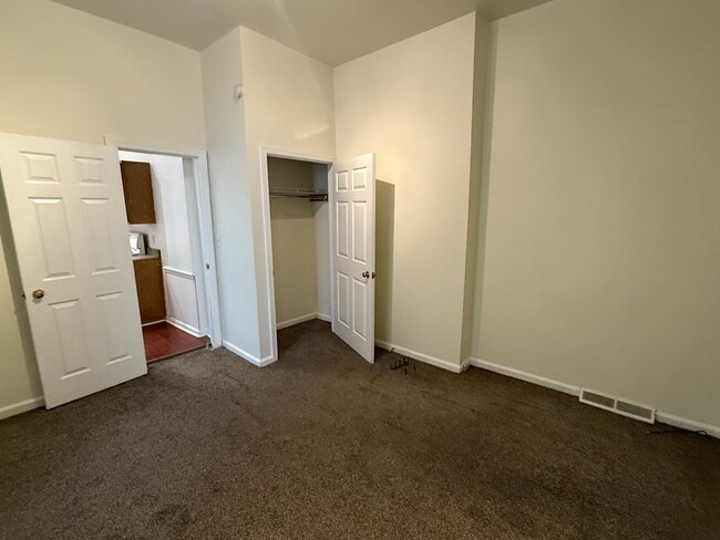 Bedroom 2 - 156 S 18th St Unit 1