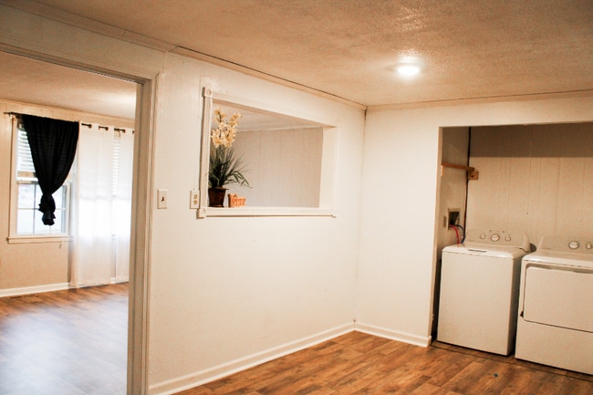 Photo - 225 Bland St