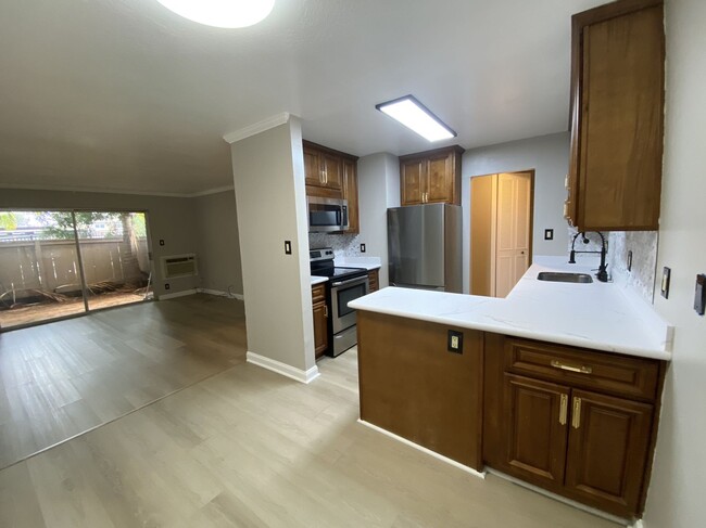 Kitchen & Livingroom - 1699 Laguna St Unidad 1Bed/1bath Condo