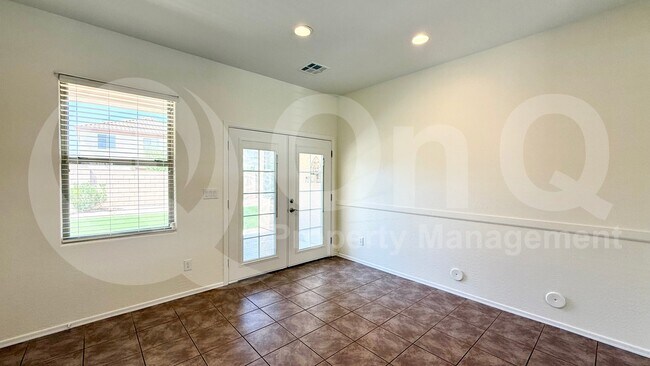 Photo - 4502 E Oxford Ln