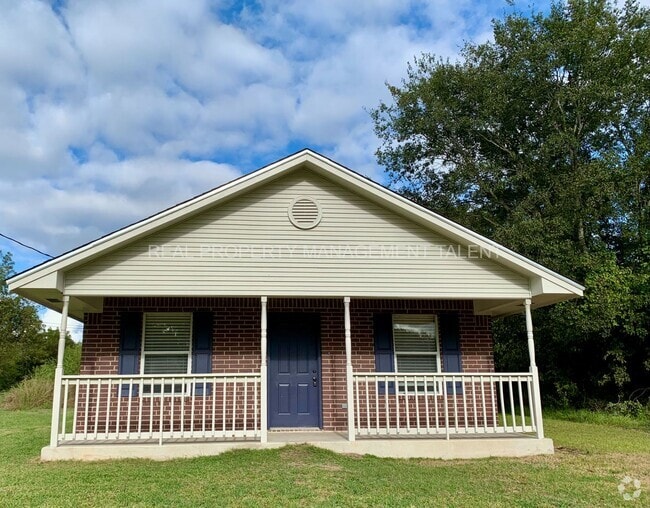 Building Photo - Coming in August!! 3 Bedroom, 2 Bathroom H... Rental