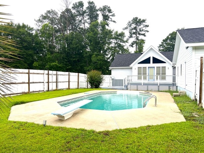 178 Woodard Rd