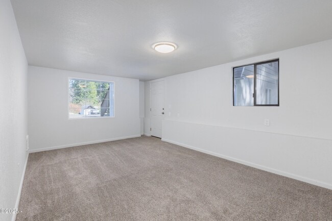 Photo - 173 NW 6th St