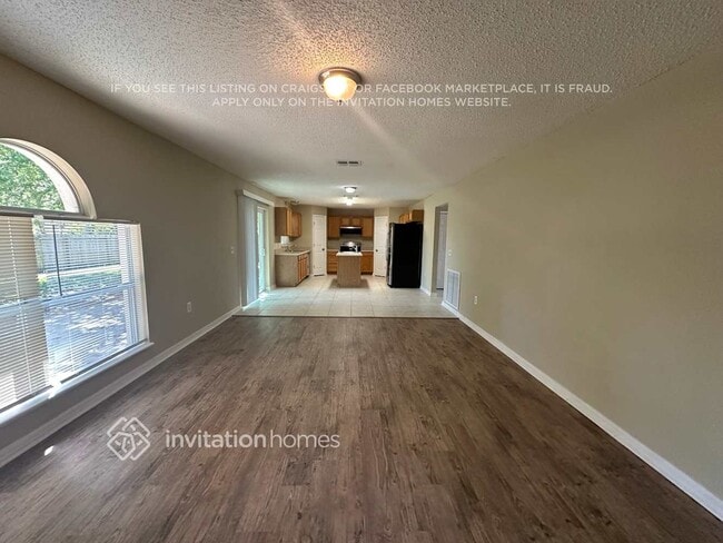 Photo - 3165 Hoover Dr