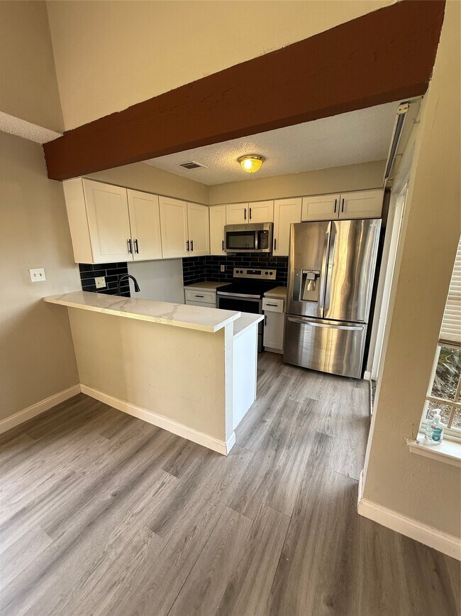 Photo - 12507 Newbrook Dr