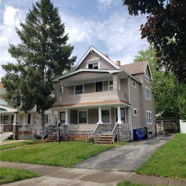 Building Photo - 11705 Hamlen Ave Unit 2 Rental