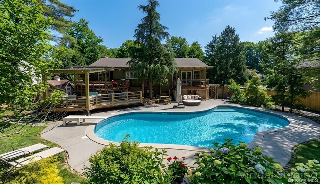 Photo - 602 Palmer Dr