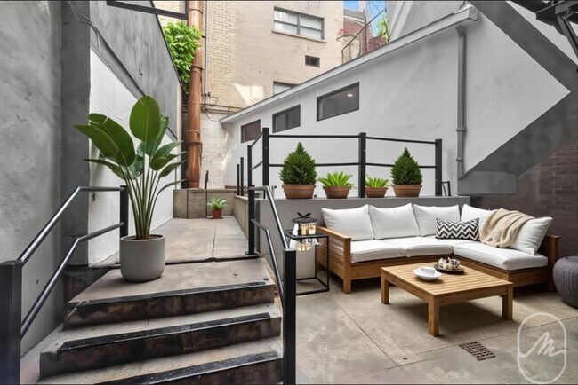 Building Photo - 1 bedroom in New York NY 10012 Unit LLJ Rental