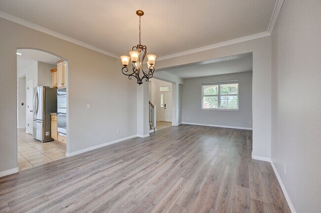 Photo - 5 bedroom, 4 1/2 bath, with 3 car garage in Cherry Creek School District