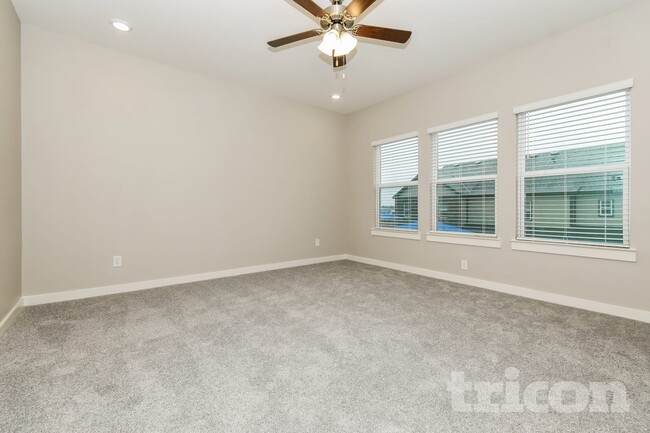 Photo - 3027 Whitetail Ln