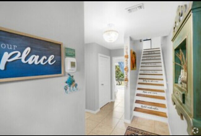 Building Photo - 58 N Myrtle Dr Rental