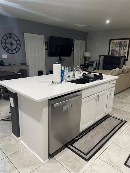 Photo - 484 Cherimoya St