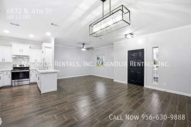 Photo - 6832 N 4th St