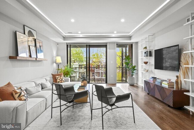 Photo - 1201 Kenyon St NW Unidad 5