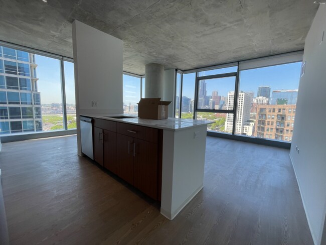 Photo - 1418 S Wabash Ave