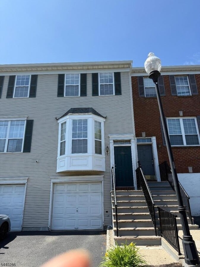 Photo - 248 Warren St