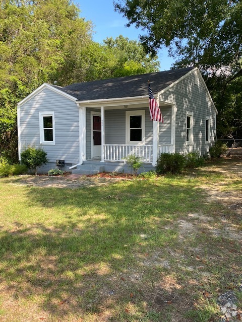 Building Photo - 805 Highland Dr Rental