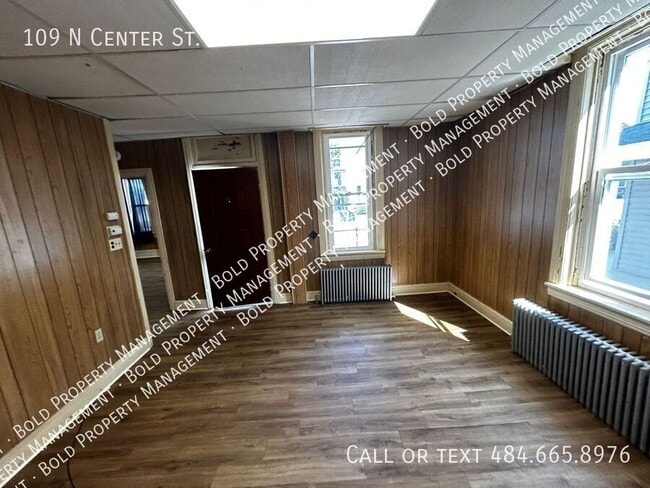 Building Photo - 109 N Center St Unit 1 Rental