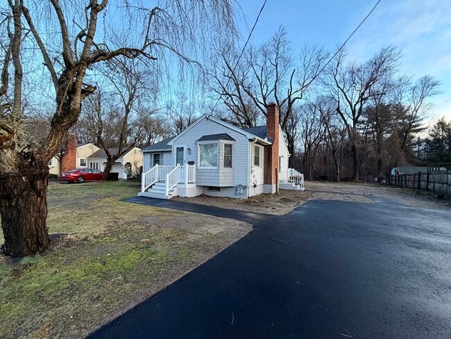 Building Photo - 22 Simpson Cir