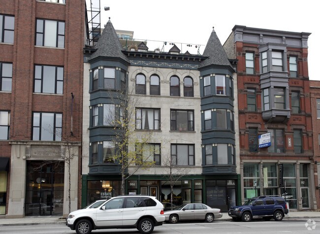 Photo - 351-355 W Chicago Ave