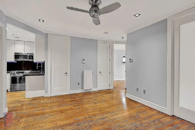 Photo - 330 East SIXTH Street Unit 3D